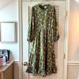 Hyacinth House Green Floral “Holly” Midi Dress, size small